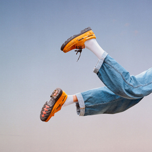 国产白嫩美女无套久久
